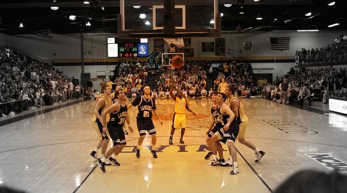 basketball rebounding